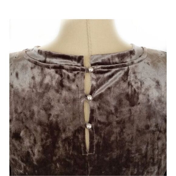 CUPIO BELL SLEEVE VELVET PEPLUM GRAY GREY TOP WOMENS SIZE S - Picture 5 of 6